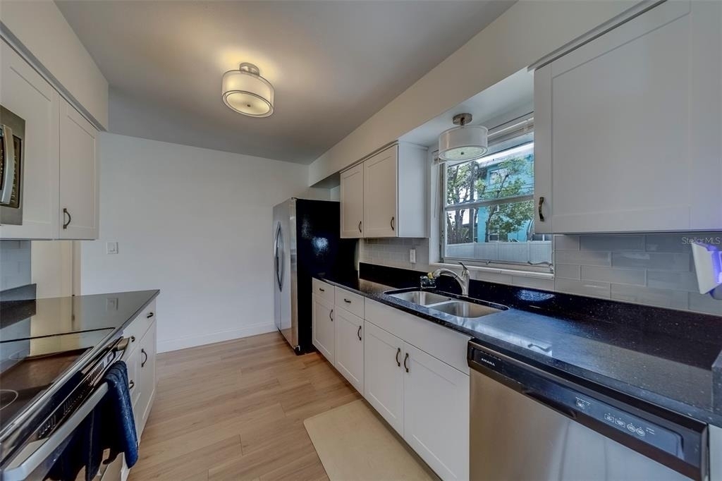 11424 79th Avenue - Photo 16