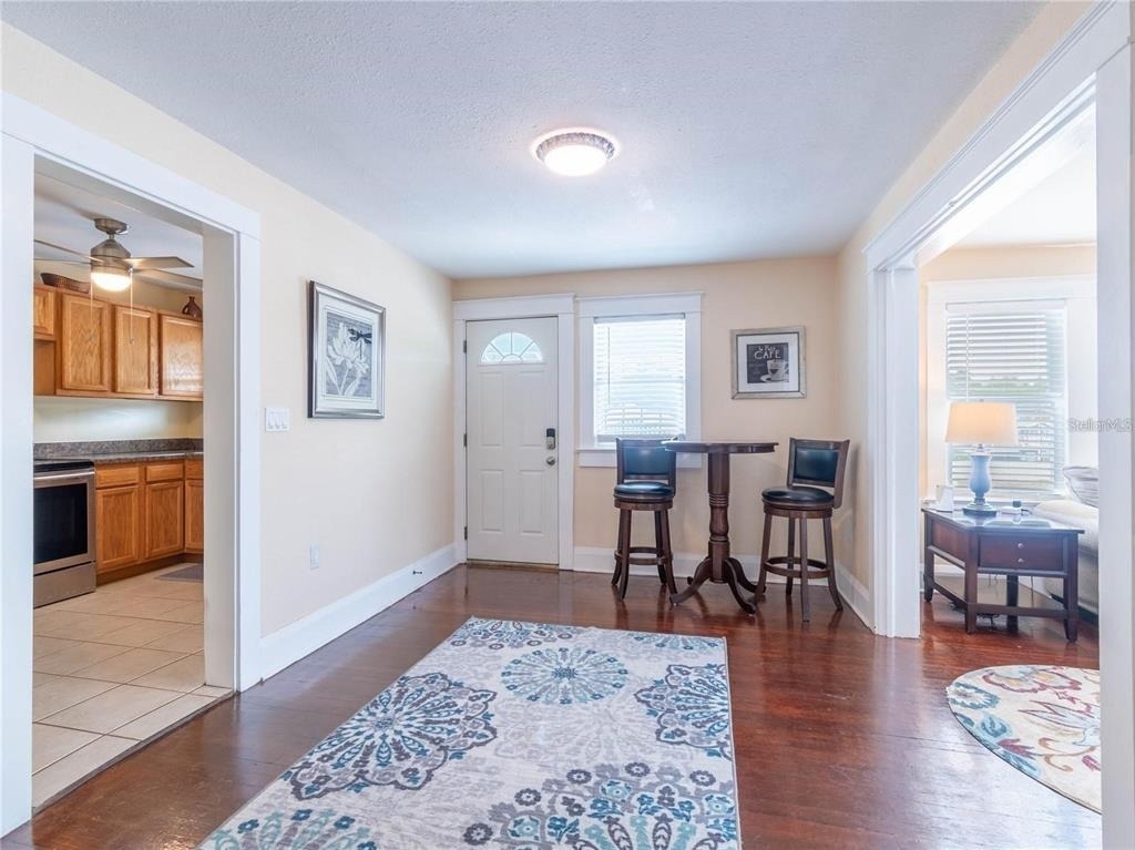 103 E Mohawk Avenue - Photo 3