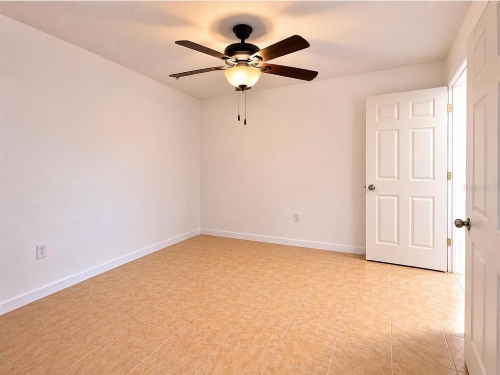 301 Clark Street - Photo 8