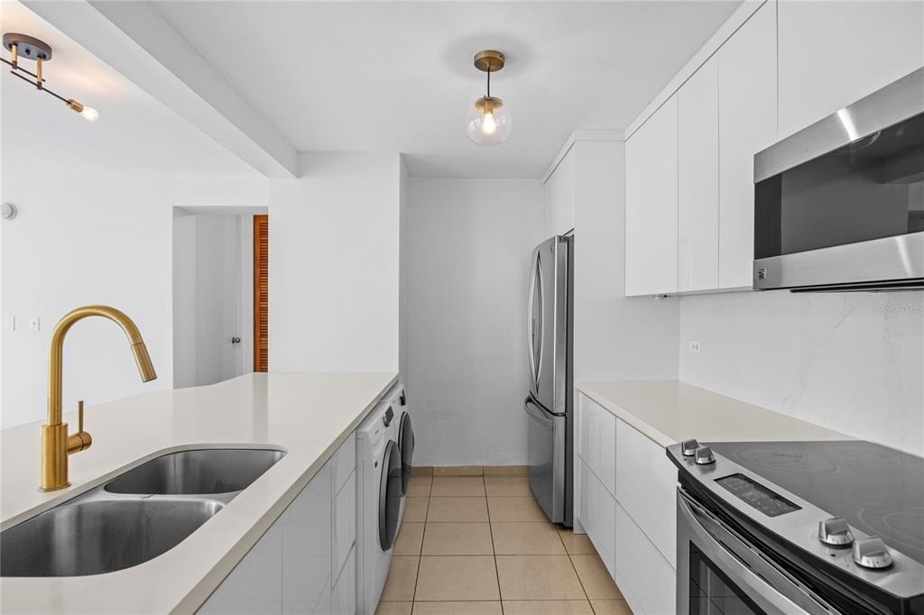 576 Ave. Arterial B, Coliseum Tower - Photo 11