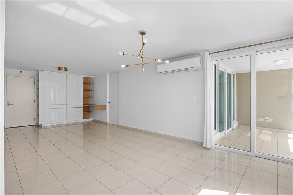 576 Ave. Arterial B, Coliseum Tower - Photo 6