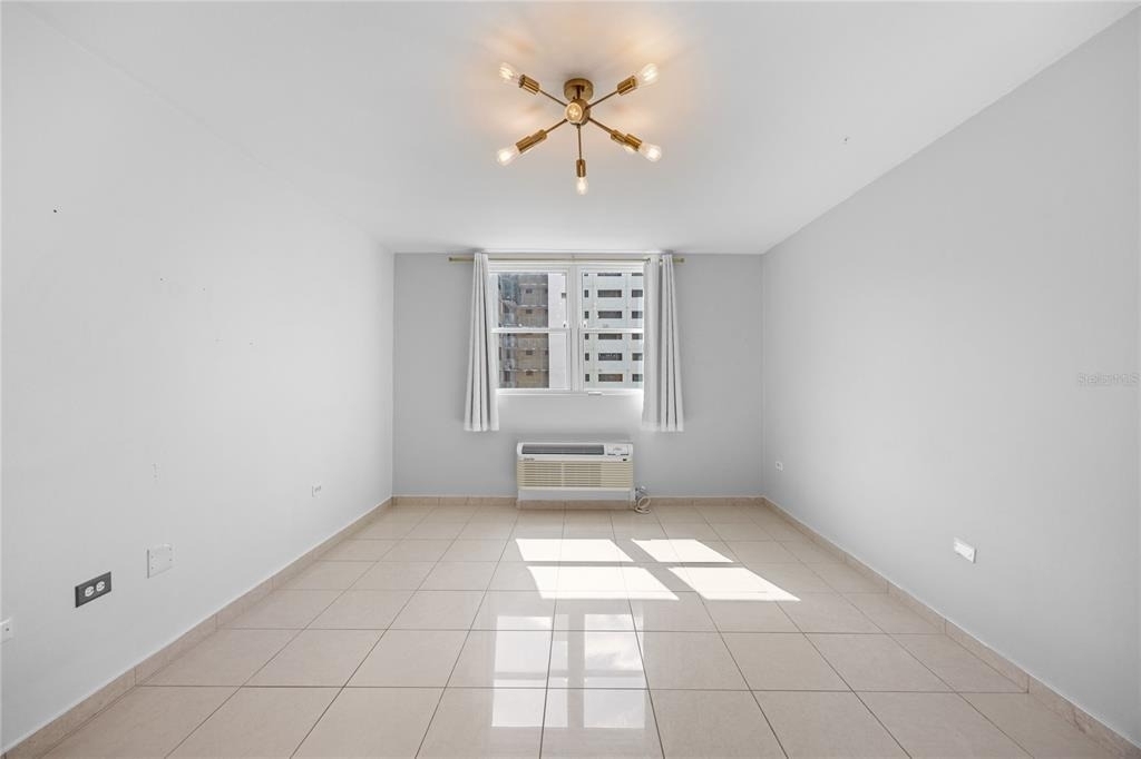 576 Ave. Arterial B, Coliseum Tower - Photo 21