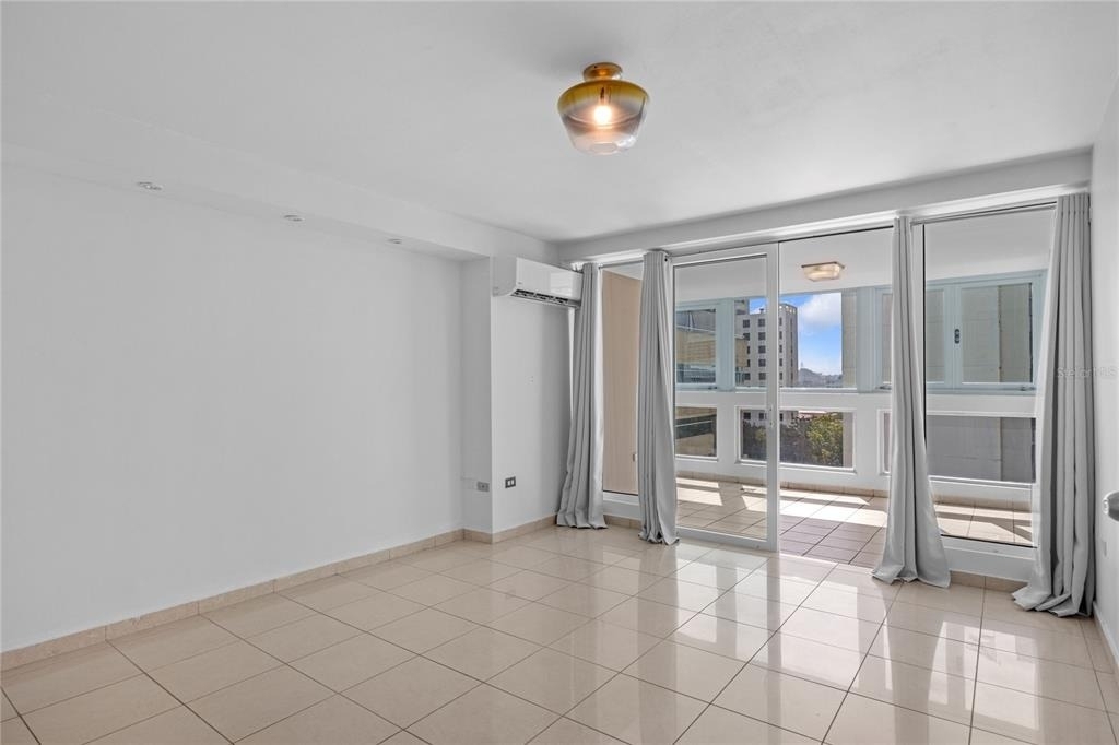 576 Ave. Arterial B, Coliseum Tower - Photo 12