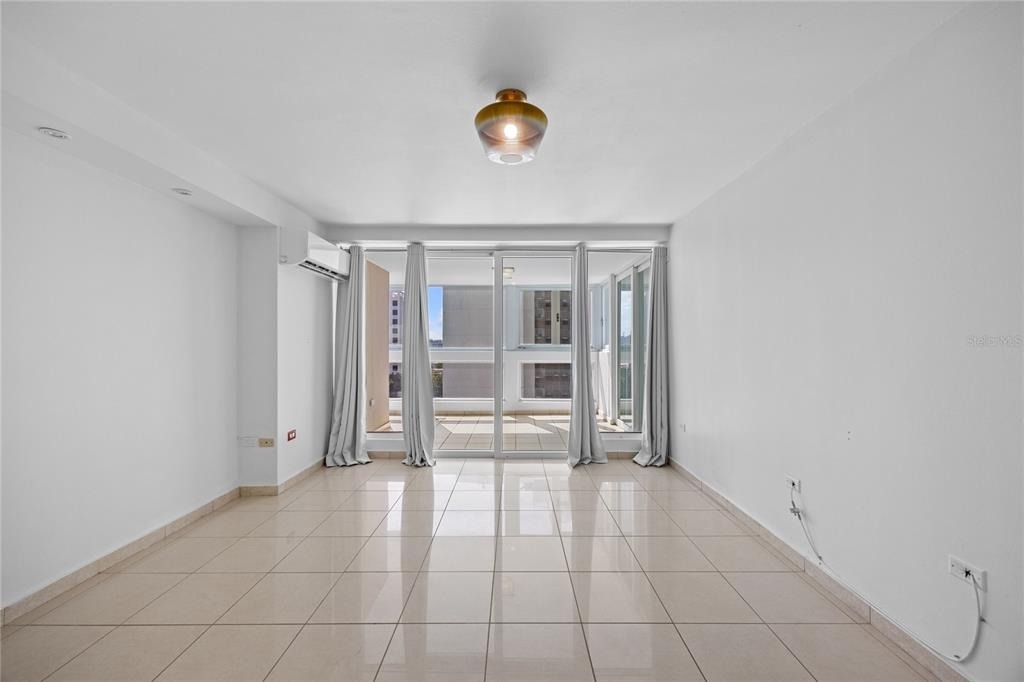 576 Ave. Arterial B, Coliseum Tower - Photo 14