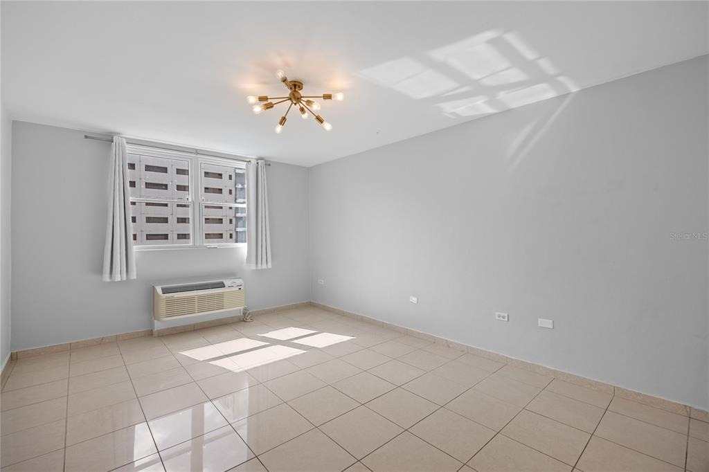 576 Ave. Arterial B, Coliseum Tower - Photo 20