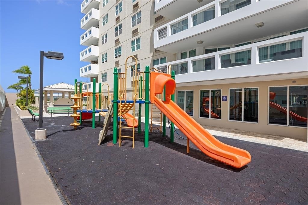 576 Ave. Arterial B, Coliseum Tower - Photo 36