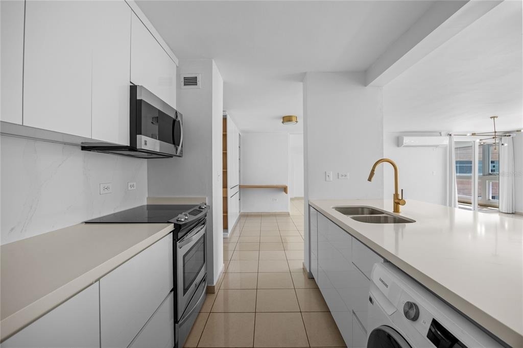 576 Ave. Arterial B, Coliseum Tower - Photo 10