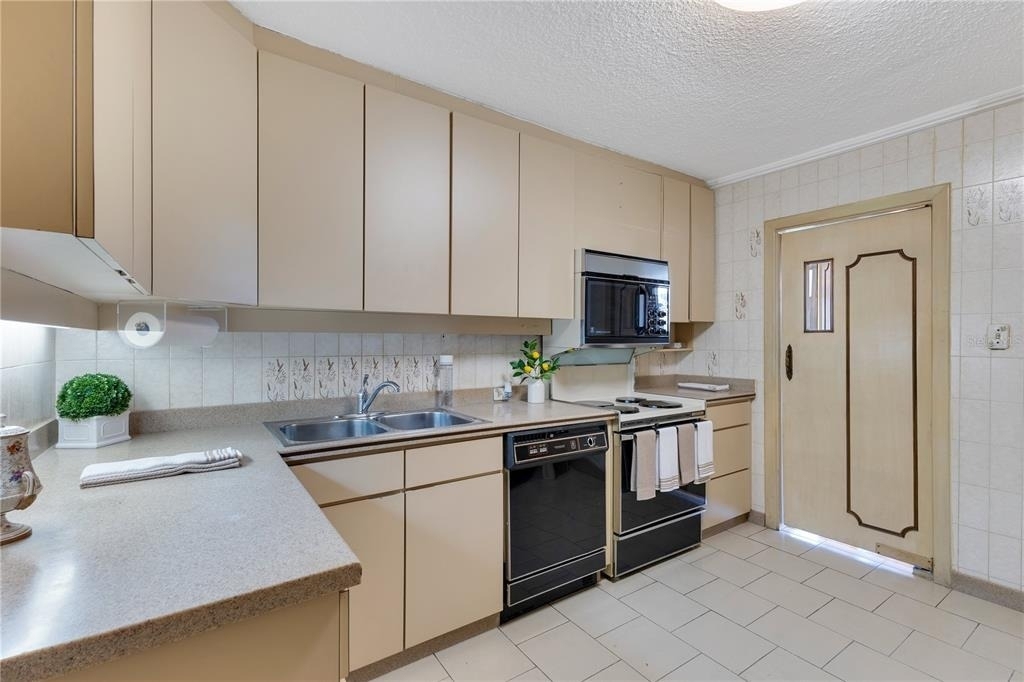 800 Ashford Avenue - Photo 14