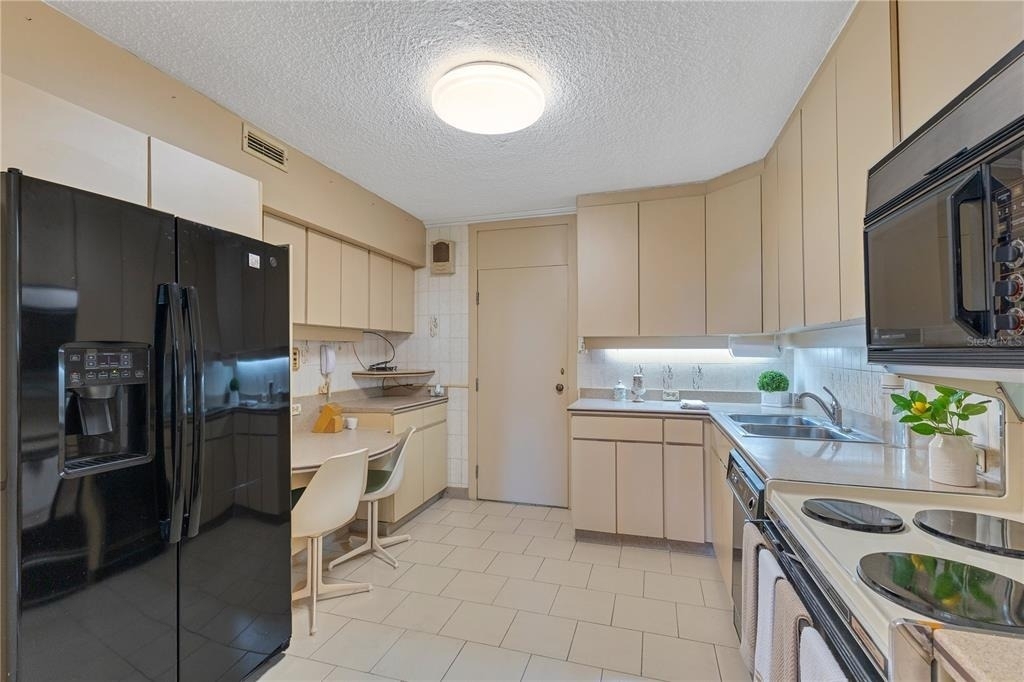 800 Ashford Avenue - Photo 15