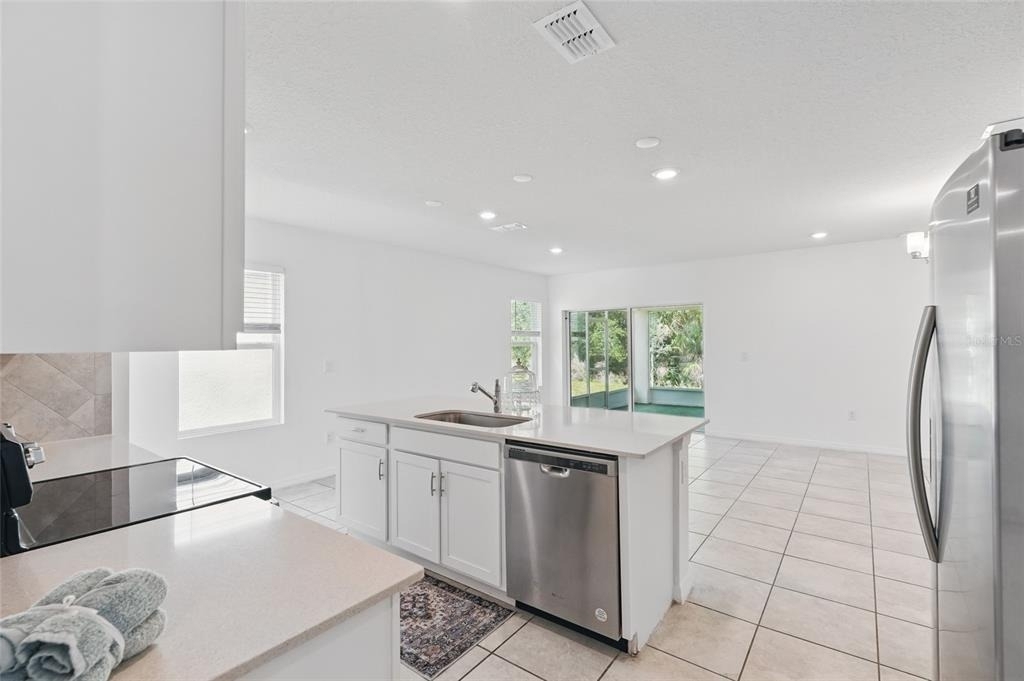5079 Royal Point Avenue - Photo 38