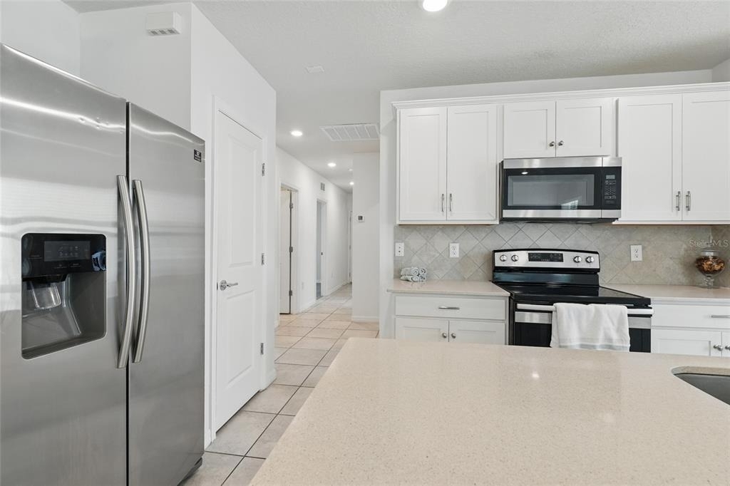 5079 Royal Point Avenue - Photo 36