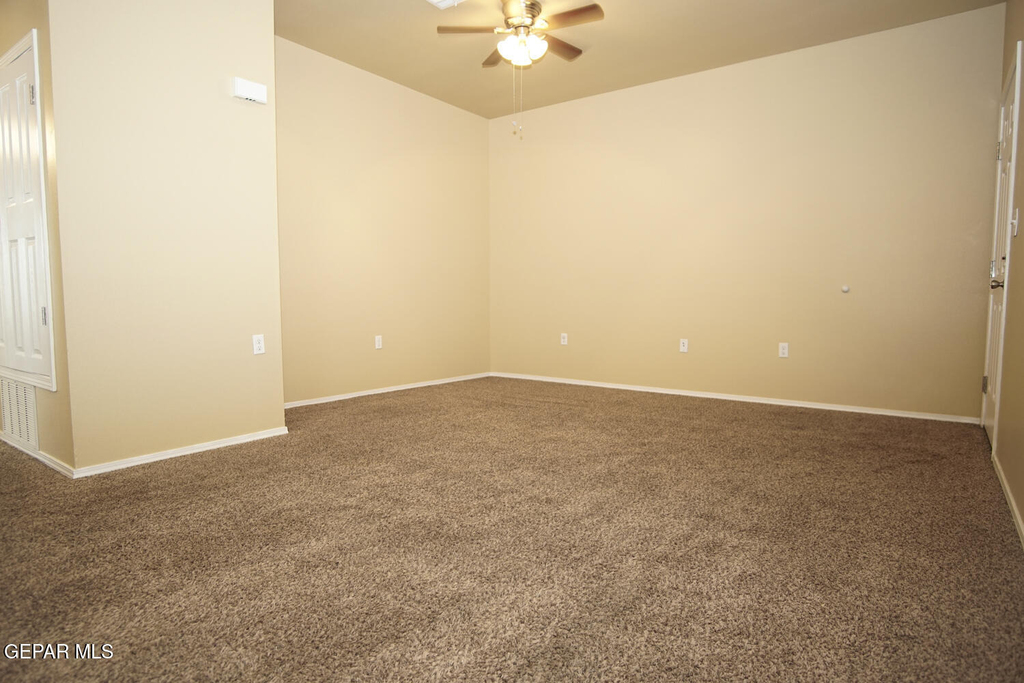 8685 N Loop Drive - Photo 3