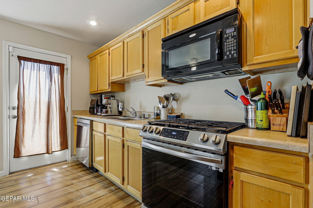 12928 Alfredo Apodaca Drive - Photo 10