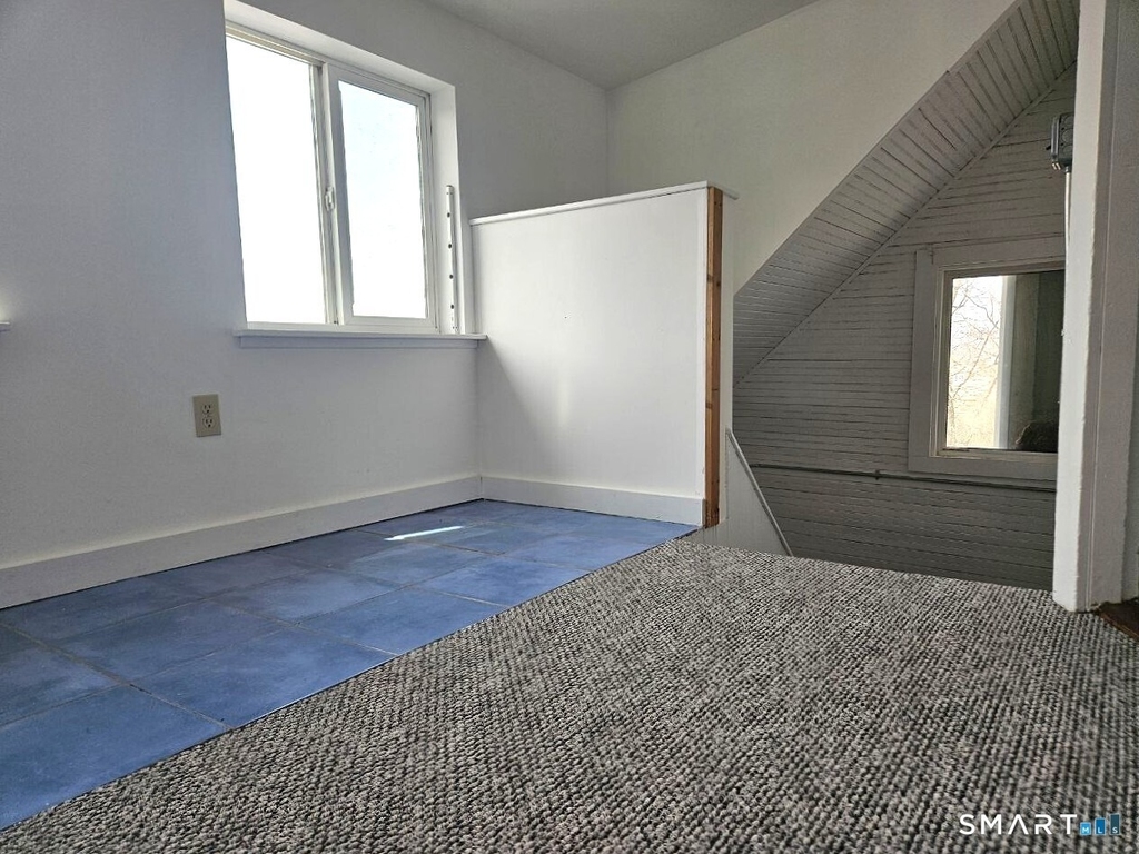 21 Sigourney Street - Photo 24