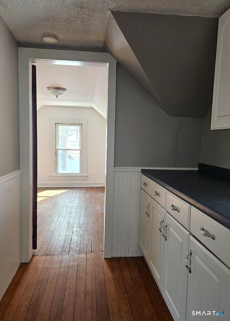 21 Sigourney Street - Photo 4