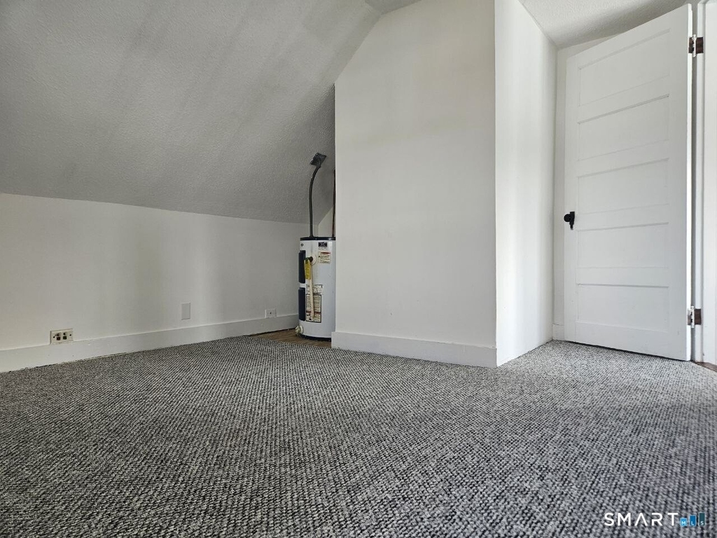 21 Sigourney Street - Photo 12