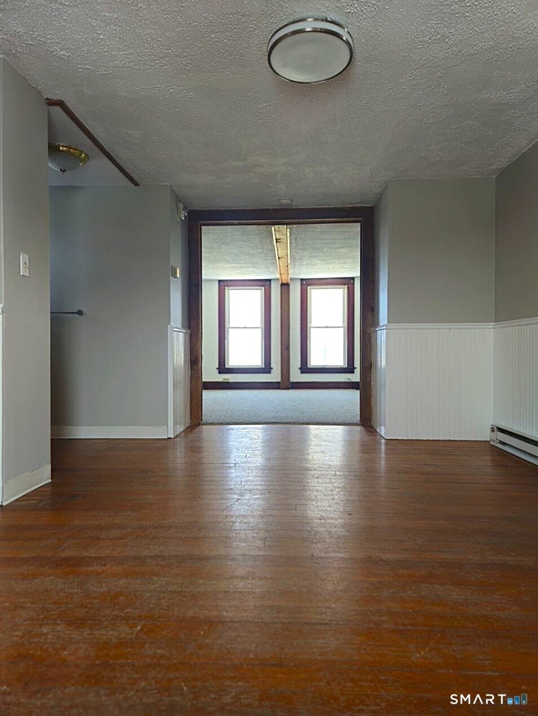 21 Sigourney Street - Photo 13