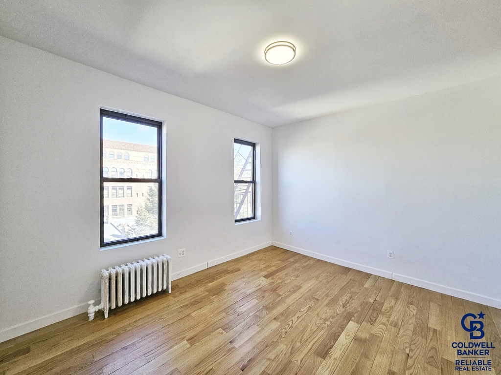 4th Avenue and Bay Ridge Parkway — Listing History and Nearby Rentals