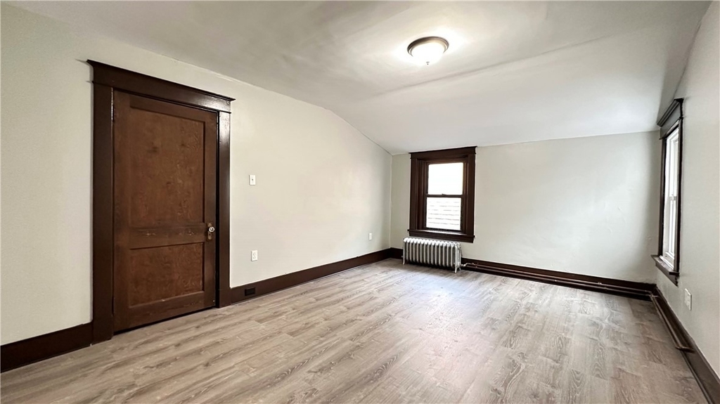222 Morewood Ave - Photo 3