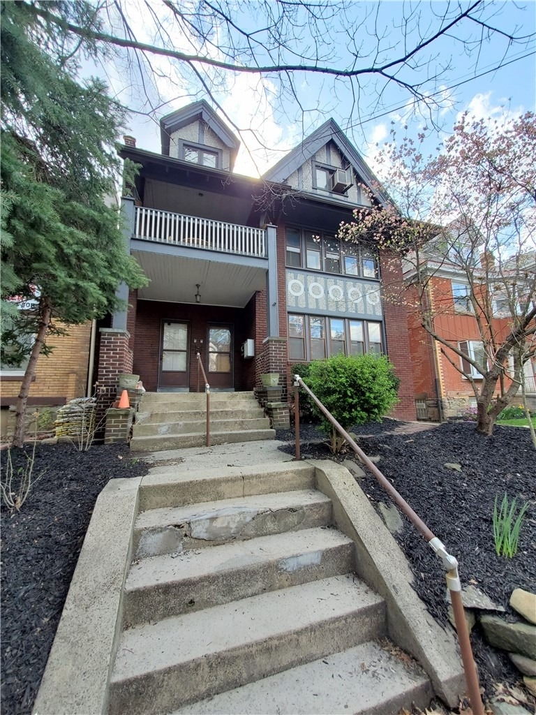 222 Morewood Ave - Photo 0
