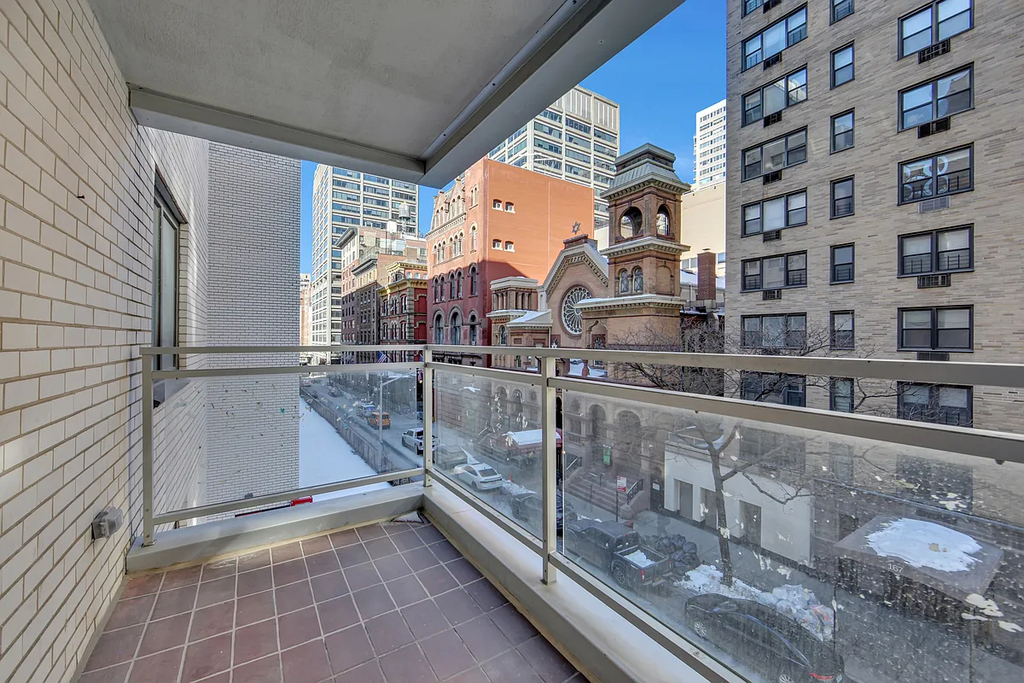 Copy of 165 East 66th Street, Unit 16a - Photo 4