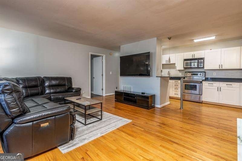 3501 Roswell Road Ne - Photo 3
