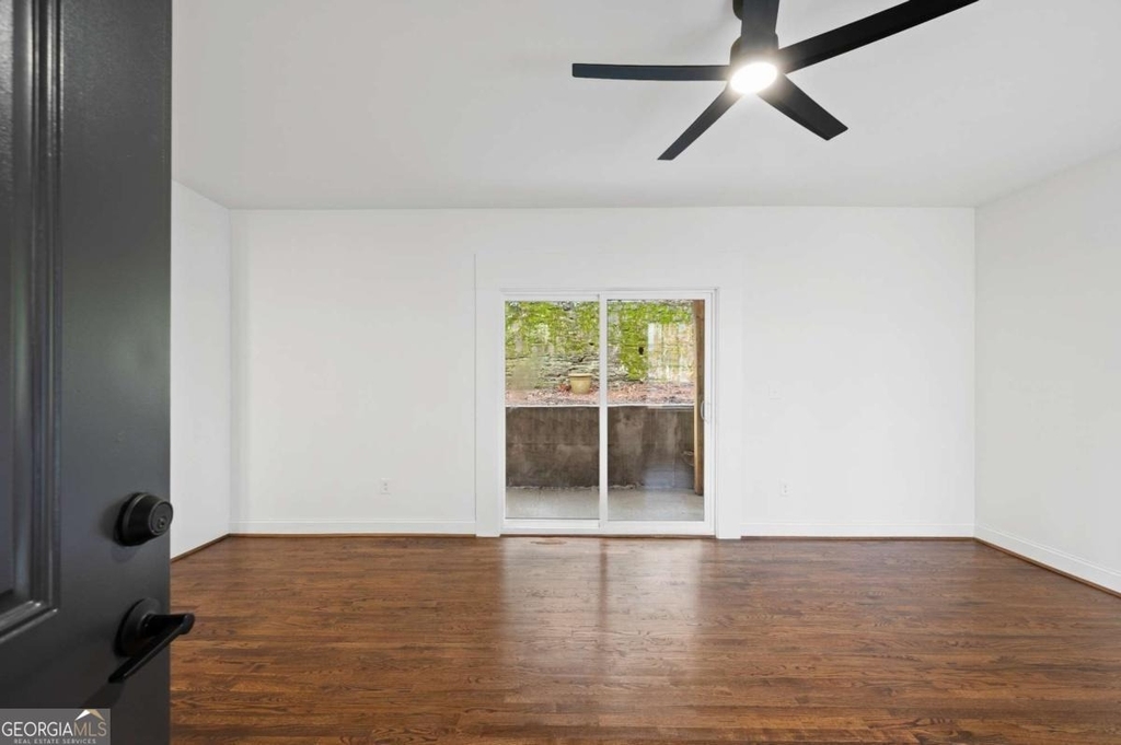 405 4th Street Ne - Photo 1