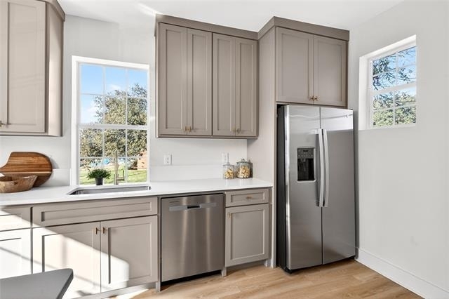 439 W 9th Street - Photo 5