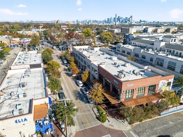 439 W 9th Street - Photo 30