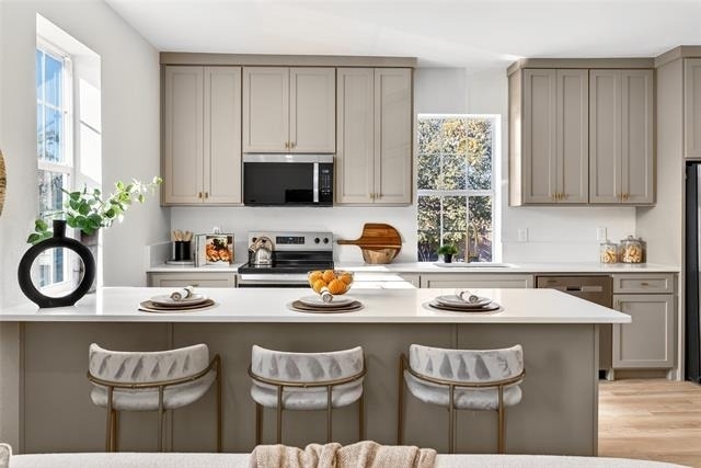 439 W 9th Street - Photo 4
