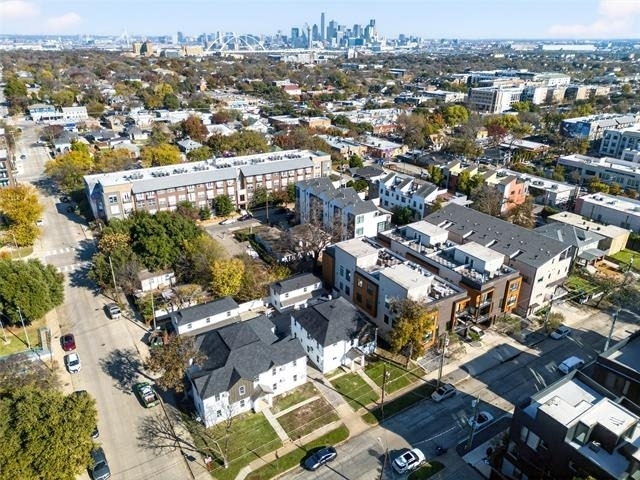 439 W 9th Street - Photo 21