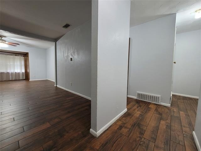 738 Hawthorne Lane - Photo 3