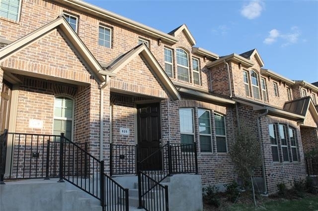 825 Ben Lane - Photo 1
