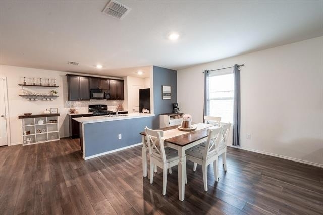 771 Bayonet Street - Photo 3