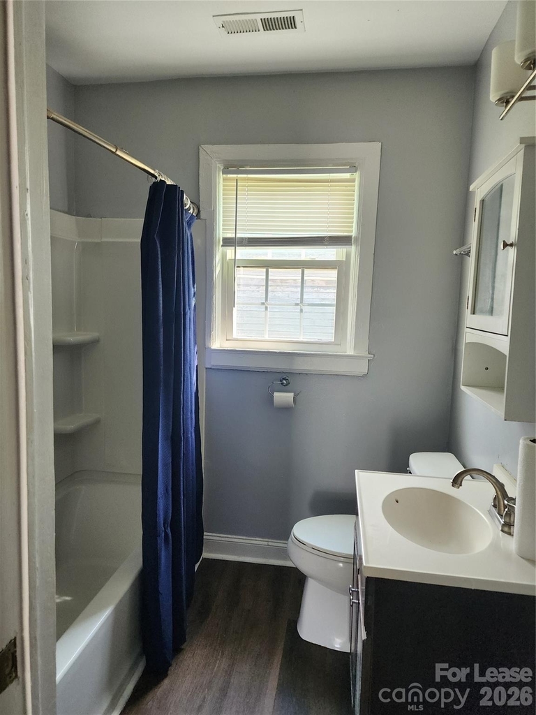 3024 Parkway Avenue - Photo 1