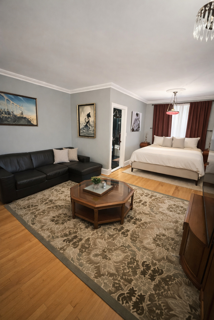 East 54th Street - Photo 0