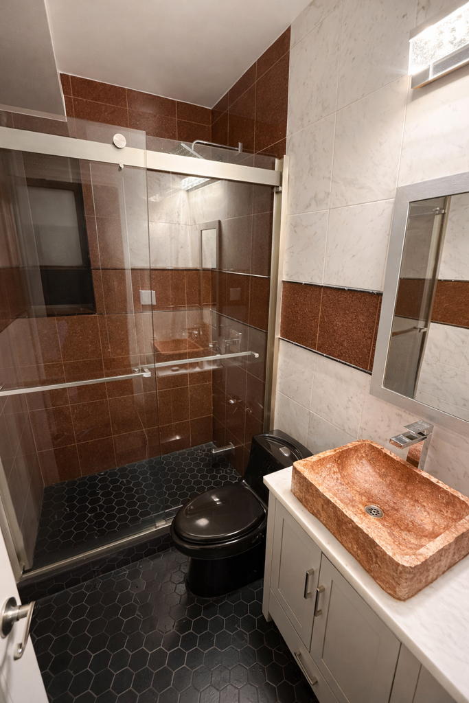 East 54th Street - Photo 16