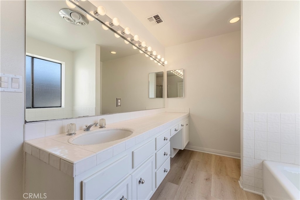 1567 Westholme - Photo 7