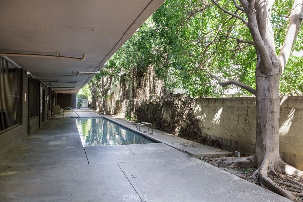 1880 Veteran Avenue - Photo 32