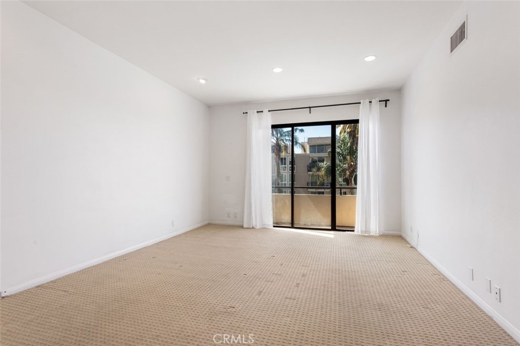 1880 Veteran Avenue - Photo 21