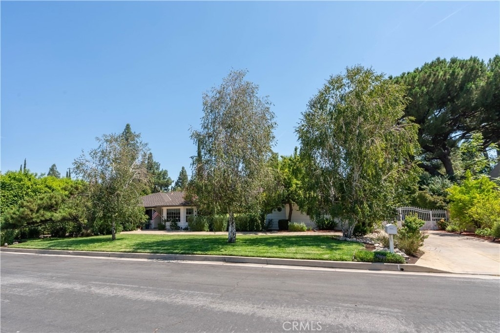 19308 Lemarsh Street - Photo 2