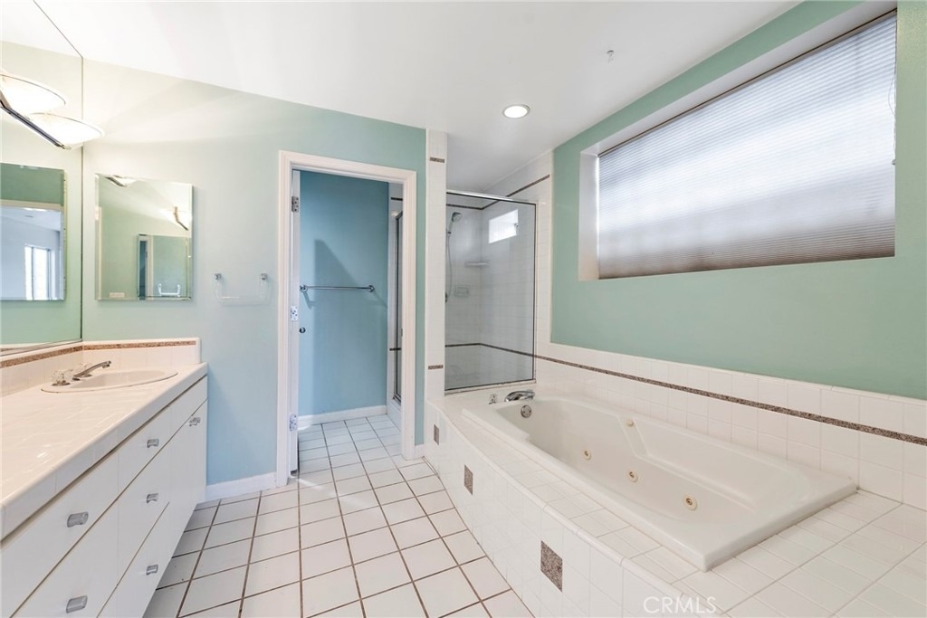 1536 Silver - Photo 28
