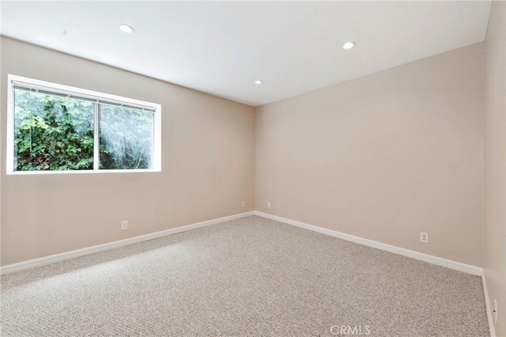 1536 Silver - Photo 19