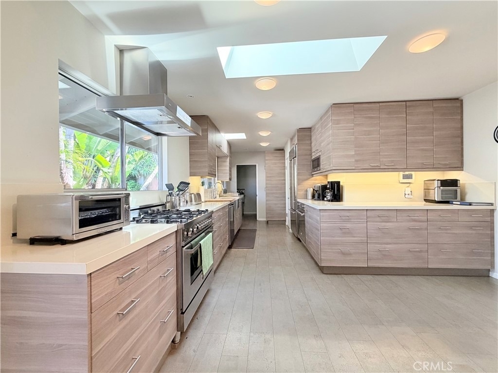 2490 Monaco Drive - Photo 3