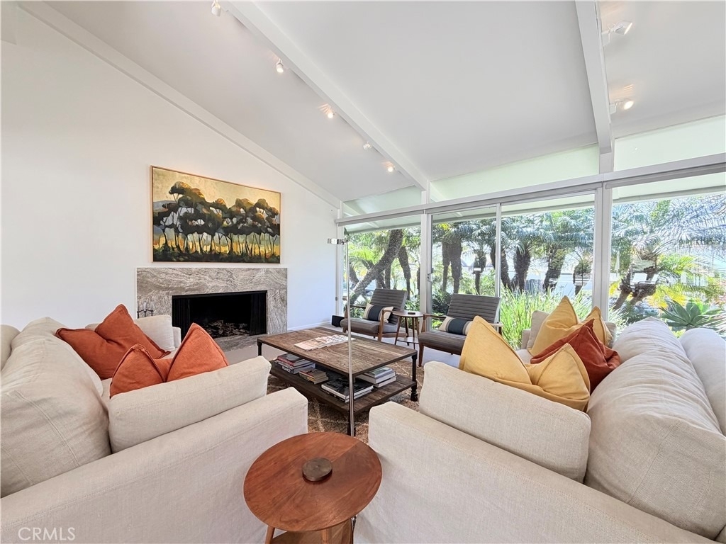 2490 Monaco Drive - Photo 2