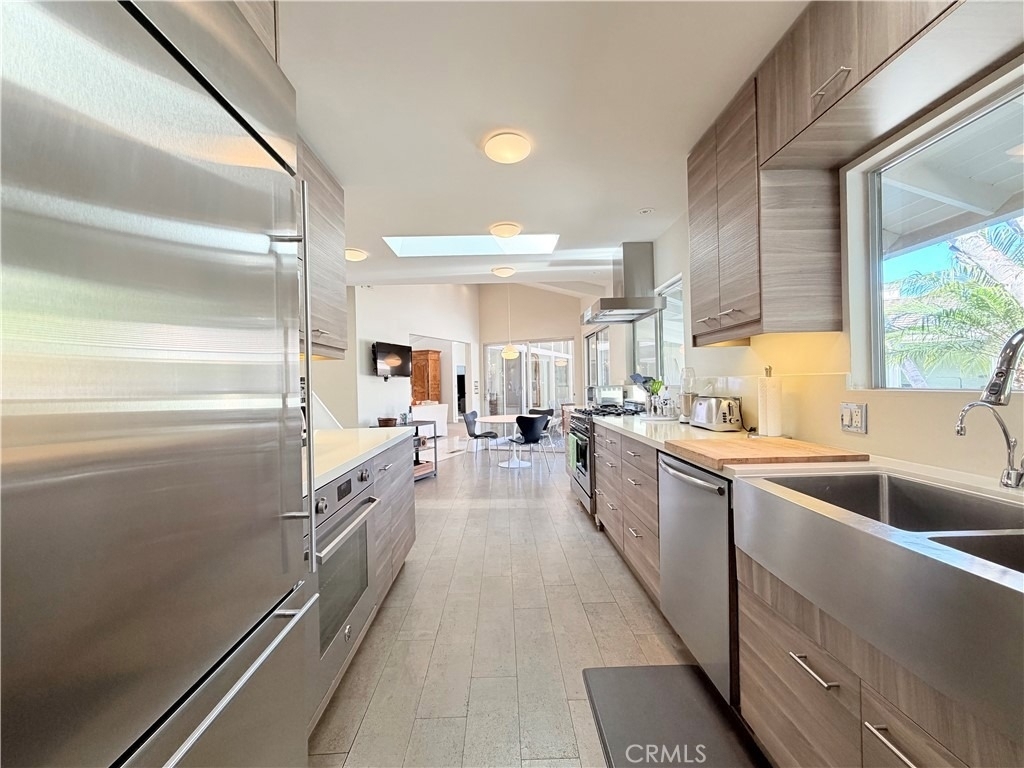 2490 Monaco Drive - Photo 4