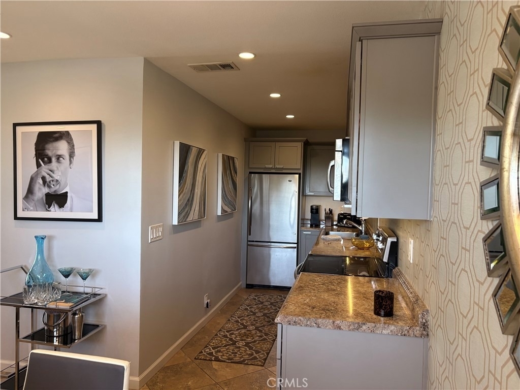 510 N Villa Court - Photo 23