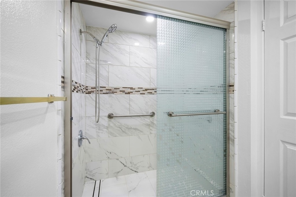 116 W Maple - Photo 24