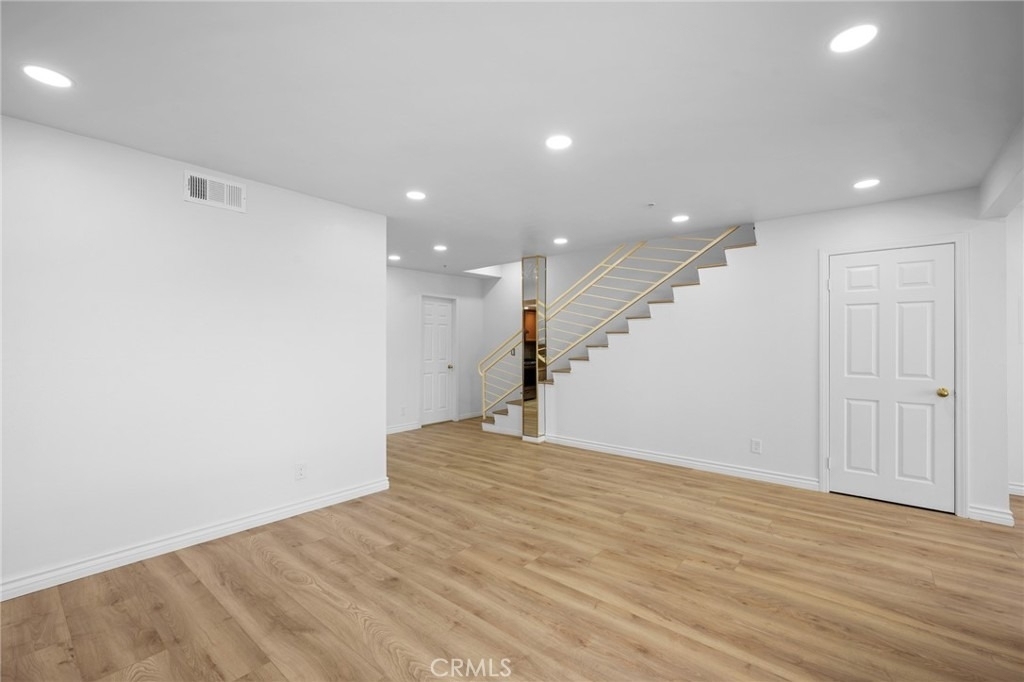 116 W Maple - Photo 5