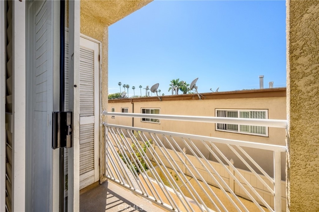 116 W Maple - Photo 10